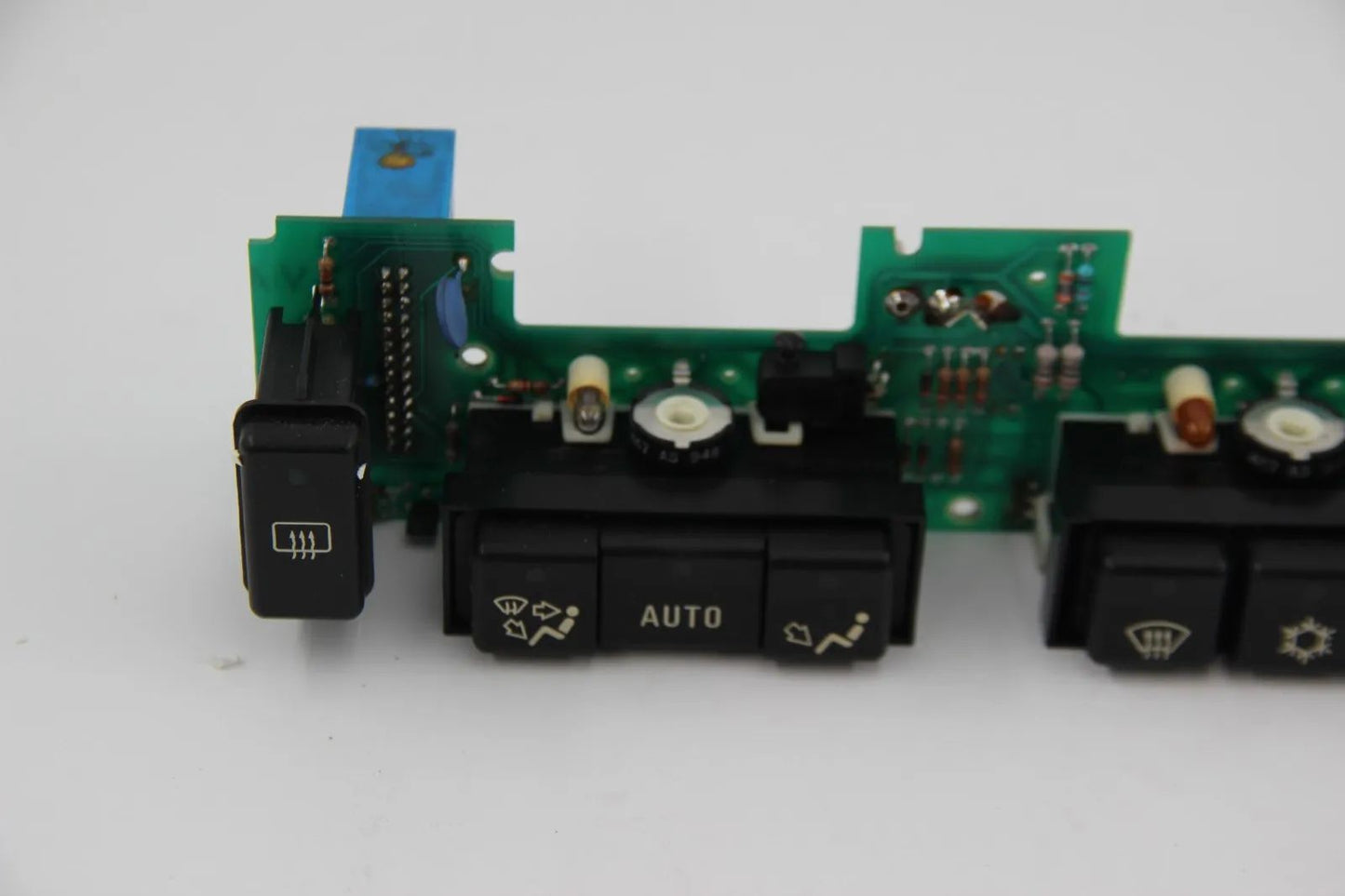 BMW E34 M5 3.8 E32 750iL/S Leiterplatte Bedienteil Klimaautomatik  6411139