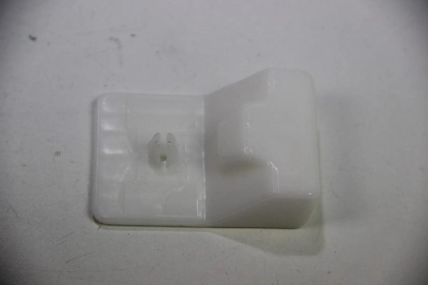 NEU BMW Original E34 E32 Distanzstück 16111179032 Clip 5er 7er