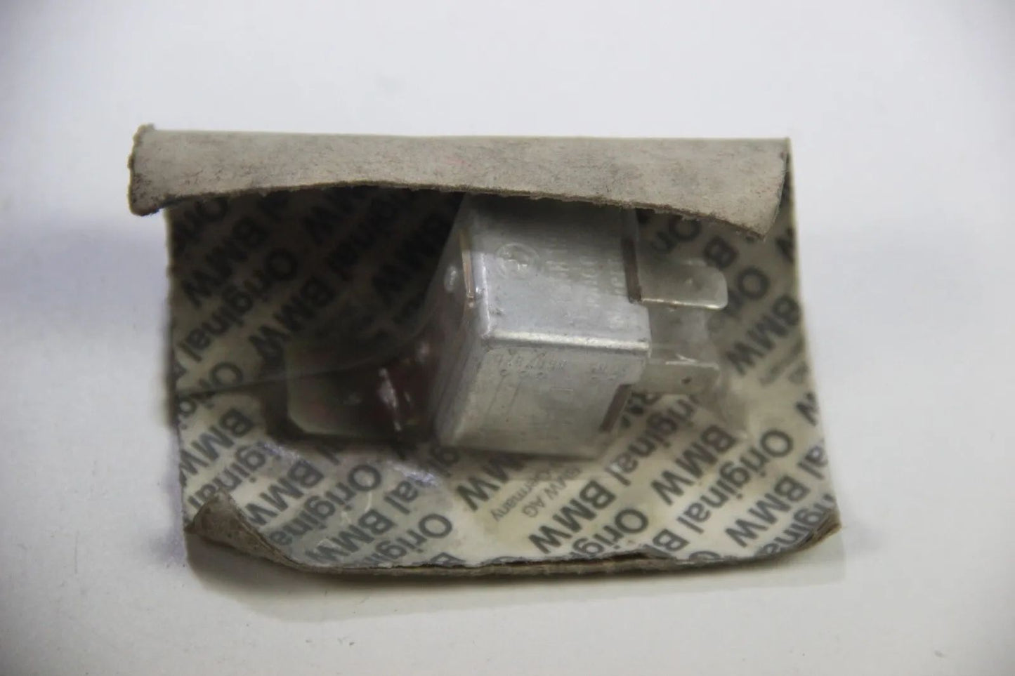 NEU BMW Original 728i 732i 735i 745i Relais 1358198 Fern Scheinwerfer