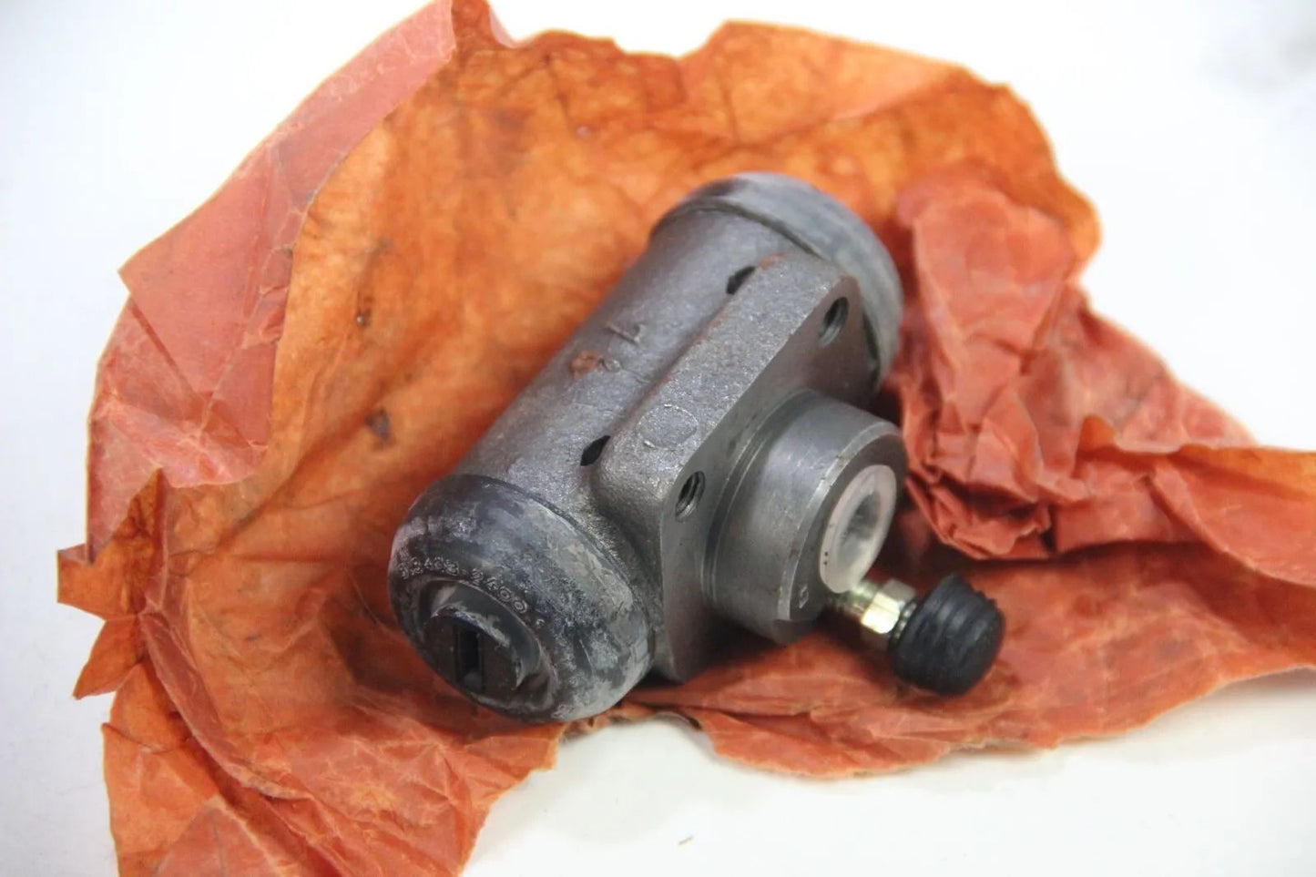 NEU Original BMW 114 E9 E12 M10 M20 Radzylinder D= 22,20mm 34211103392 Trommel