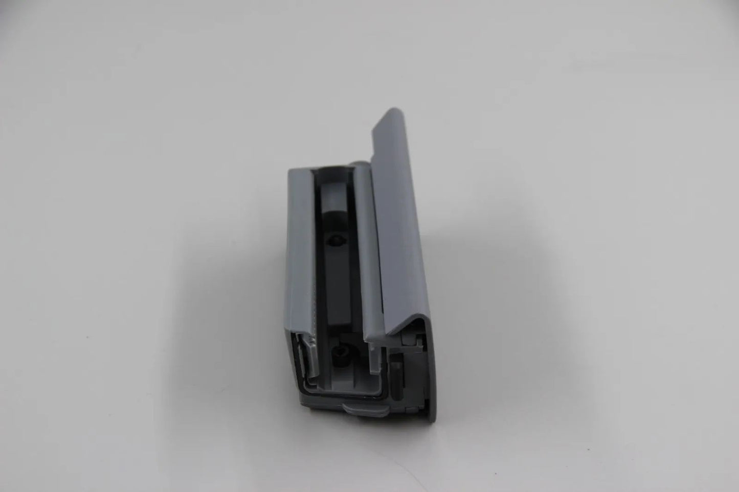 Original BMW E34 Limo/Touring Aufnahme Sichtschutzrollo rechts grau NOS 51477033