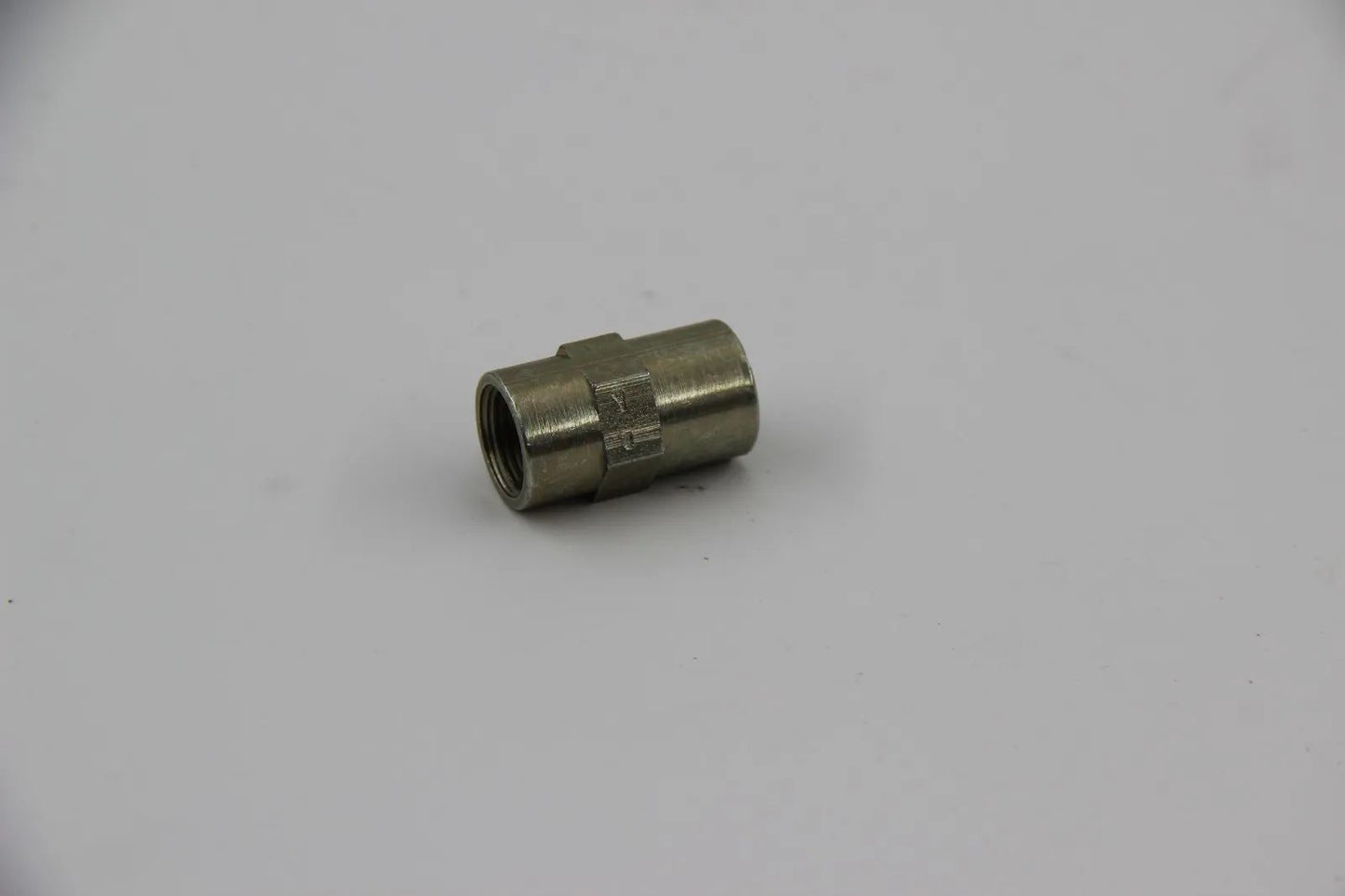 Original BMW E32 750i/iL/iLS M70 7er Zwischenstück M12X1 NOS 34331159361