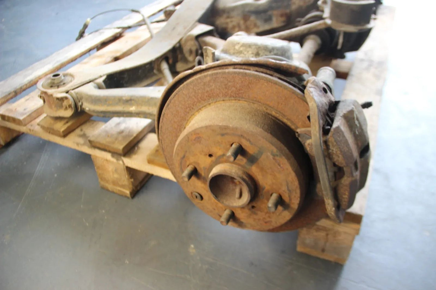 Original Toyota supra Supra A60? Hinterachse Komplett LSD Sperrdiff Schwinge