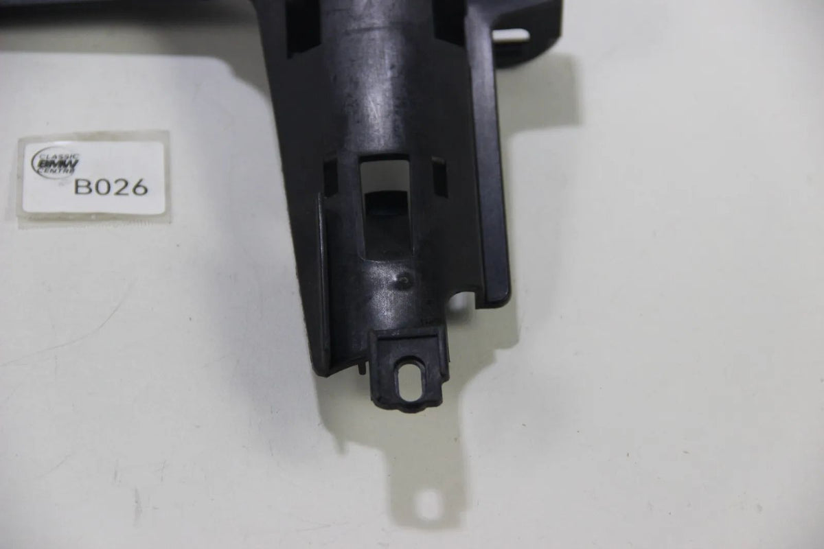 Original BMW E46 3er Halter Scheinwerfer Rechts Mount Bracket 1301073018
