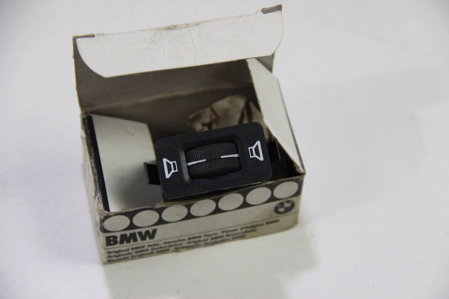 BMW E30 E28 E24 325i M5 M635csi NOS Überblendregler mit Flachstecker 65121375982