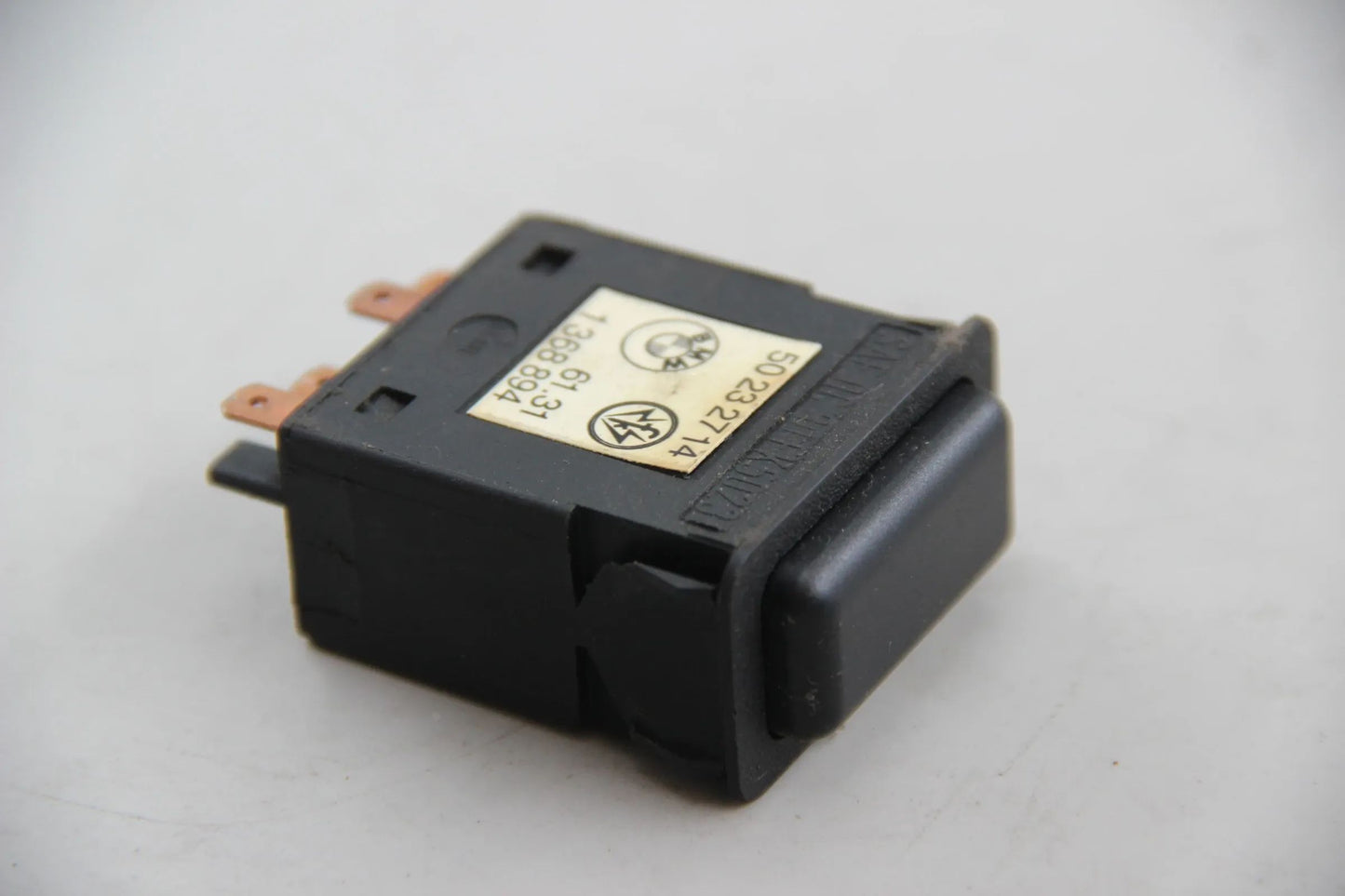 Original BMW E28 518i-535i 5er Schalter Nebelschlussleuchte NOS NLA 1368894