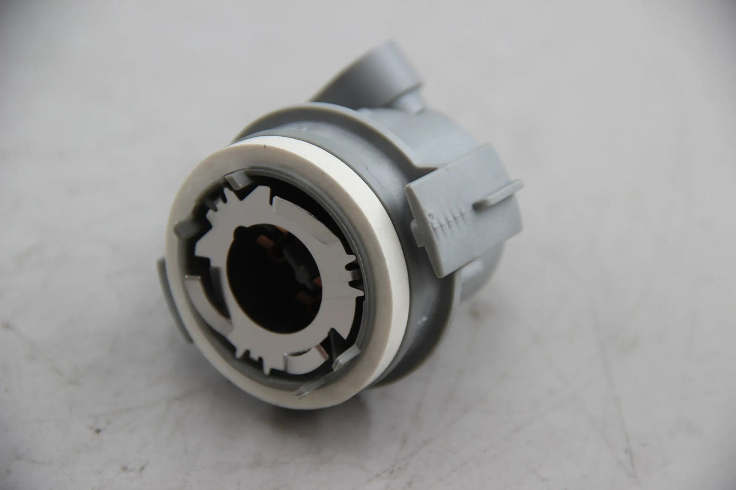Original BMW E46 316i 318i 320i-330i M3 Lampenträger NOS NLA 63128380206
