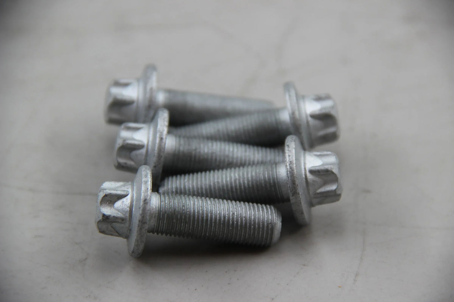 Original BMW E39 520i-540i M5 E60 520i 5x Bundschraube M10X1X31-10.9 33321093661