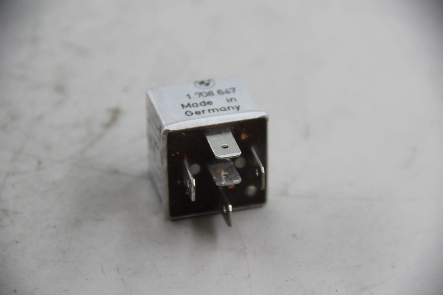 Original BMW E21 E30 E12 E28 E34 E24 E23 Diodenrelais SI537 04/86 12631708646