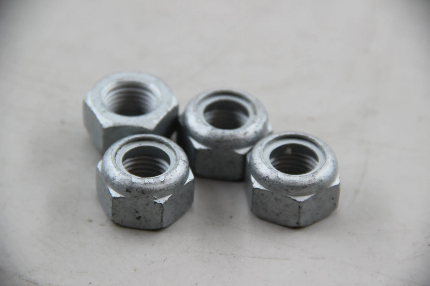 BMW E10 4x Sechskantmutter selbstsichernd CrVI-frei M14X1,5-05 ZNS3 31106774714