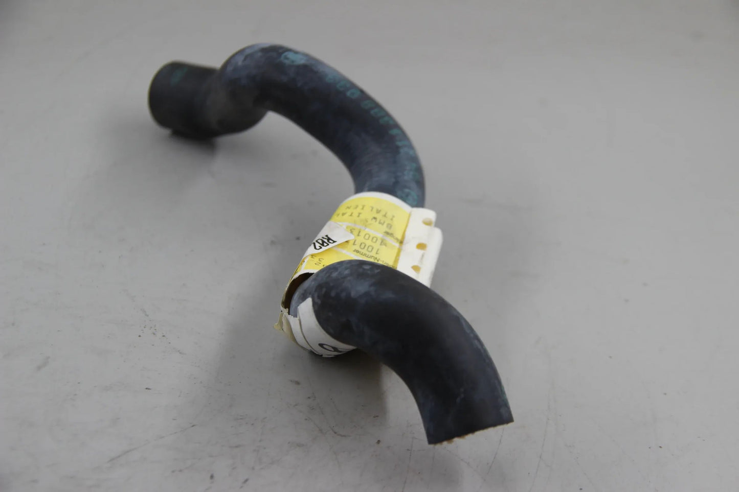 Orig. BMW E32 750i Schlauch Wasserventil-Heizkörper rechts SERVICE 64211388933