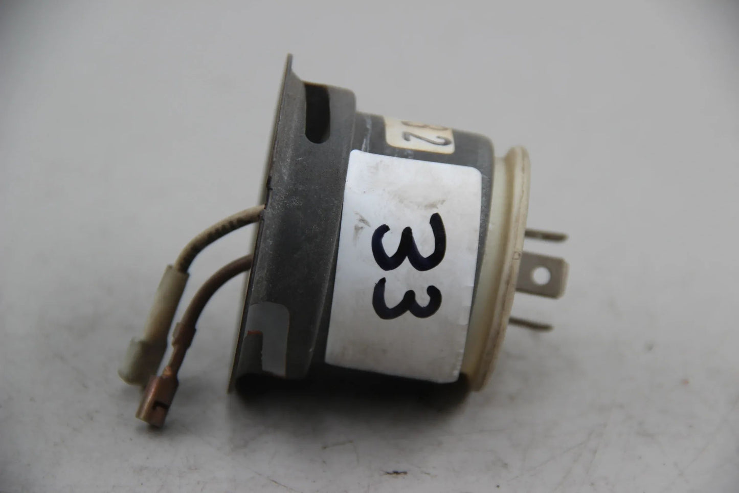 Orig. BMW E9 E21 E30 E12 E28 E24 E23 Abdeckkappe Scheinwerfer HELLA 63121372732