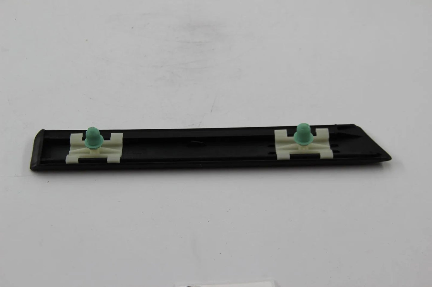 BMW E39 520-540i M5 tossleiste Seitenwand vorne rechts Schwarz 51138159294