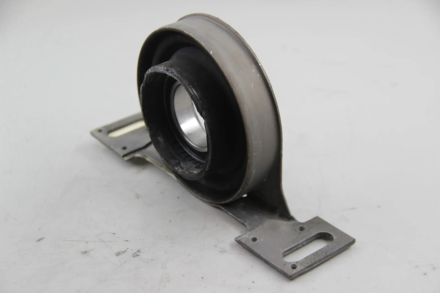 Original BMW E39 525d 530d Limousine Touring Mittellager NOS NLA 26121229431