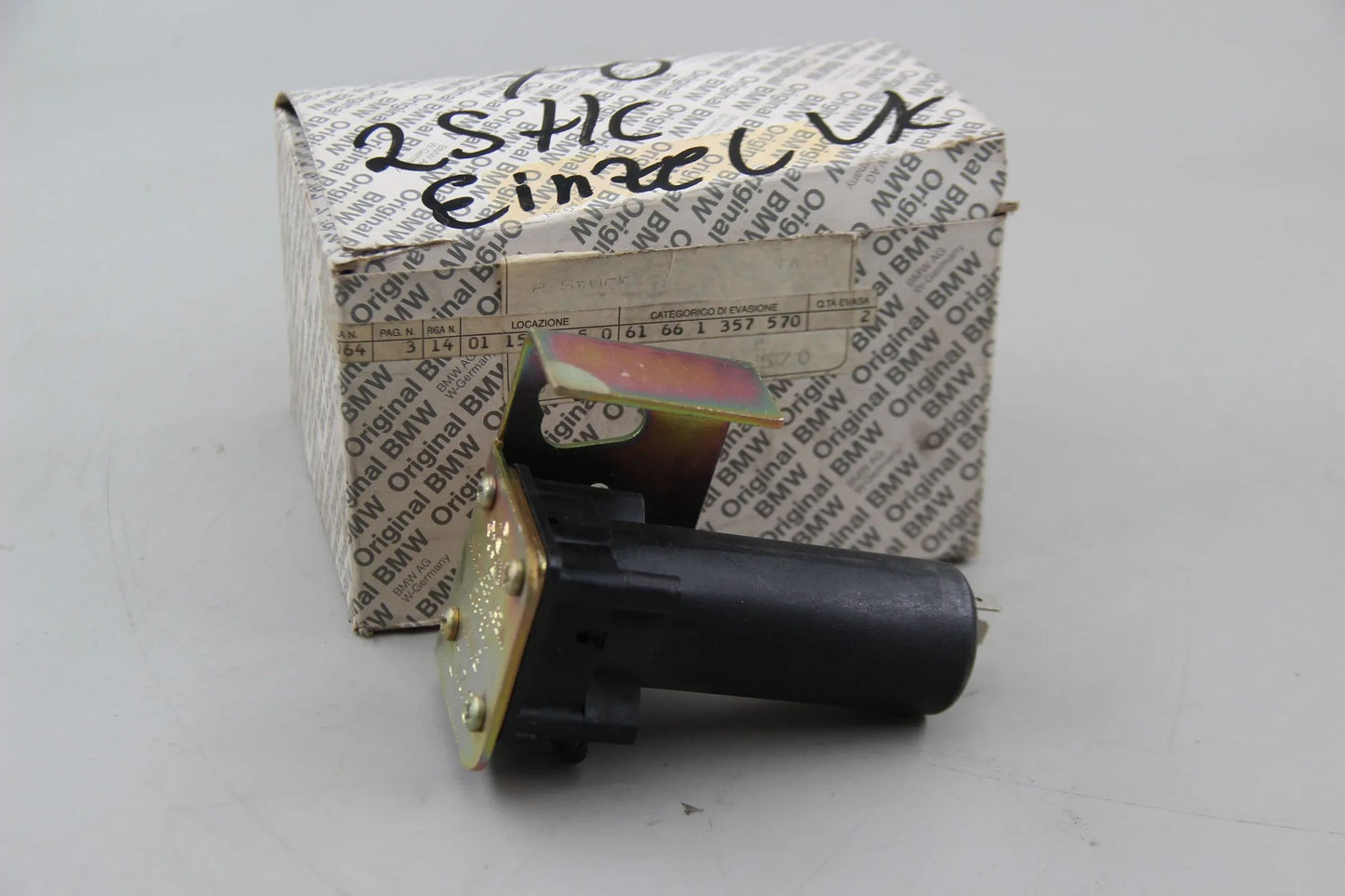 Original BMW E21 316 318i 320 323i E12 518i-535i Waschpumpe NOS NLA 61661357570