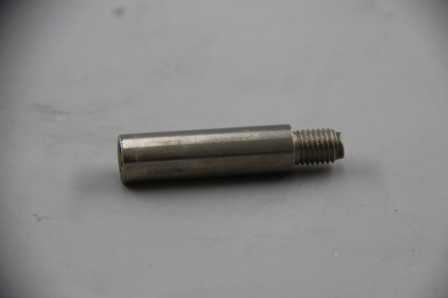 Original BMW E81 E88 E30 E36 E93 E28 E61 E24 E64 Führungsschraube 34111157041