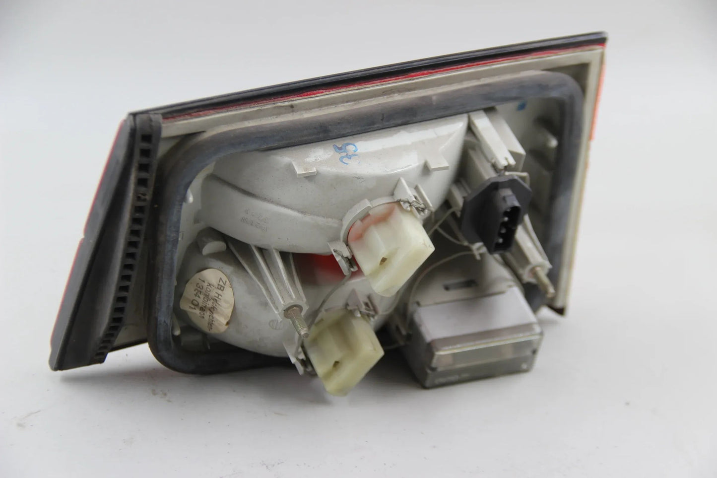 Original BMW E34 518i-540i M5 Heckleuchte Heckklappe links  63211384011