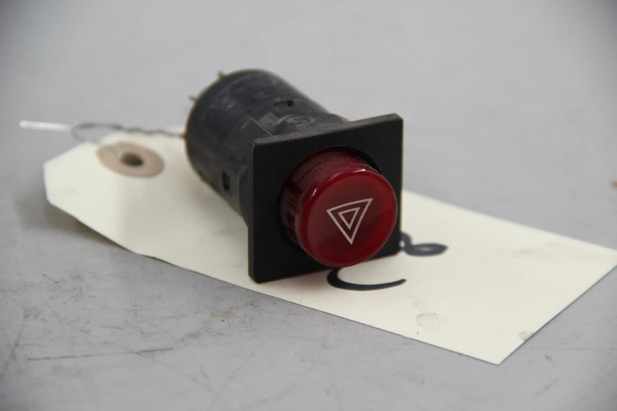Original BMW E26 M1 S38 E21 315-323i E23 733i Schalter Warnblinker 61311362052