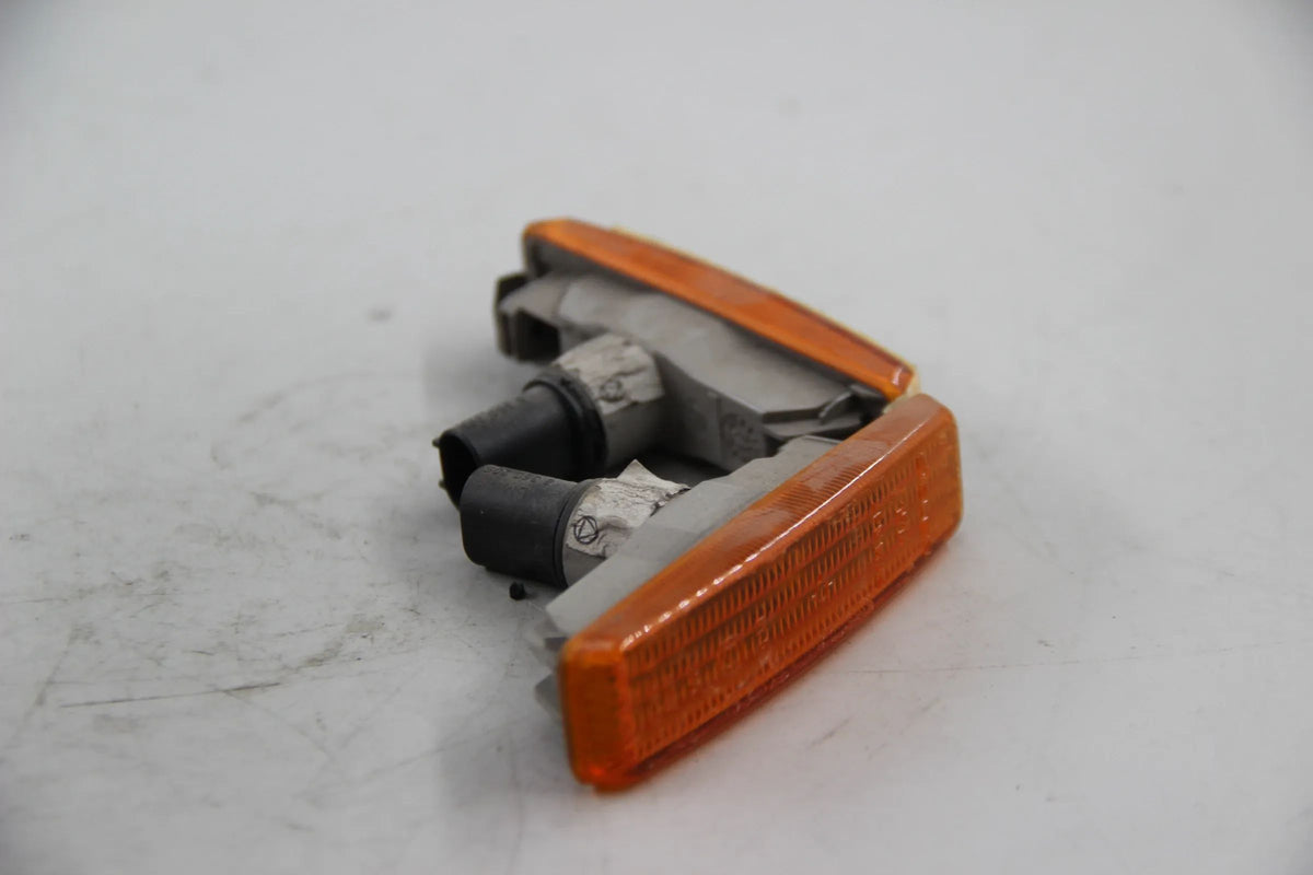 Original BMW E39 520i-540i Limousine Touring 2x Zusatzblinkleuchte 63148360589