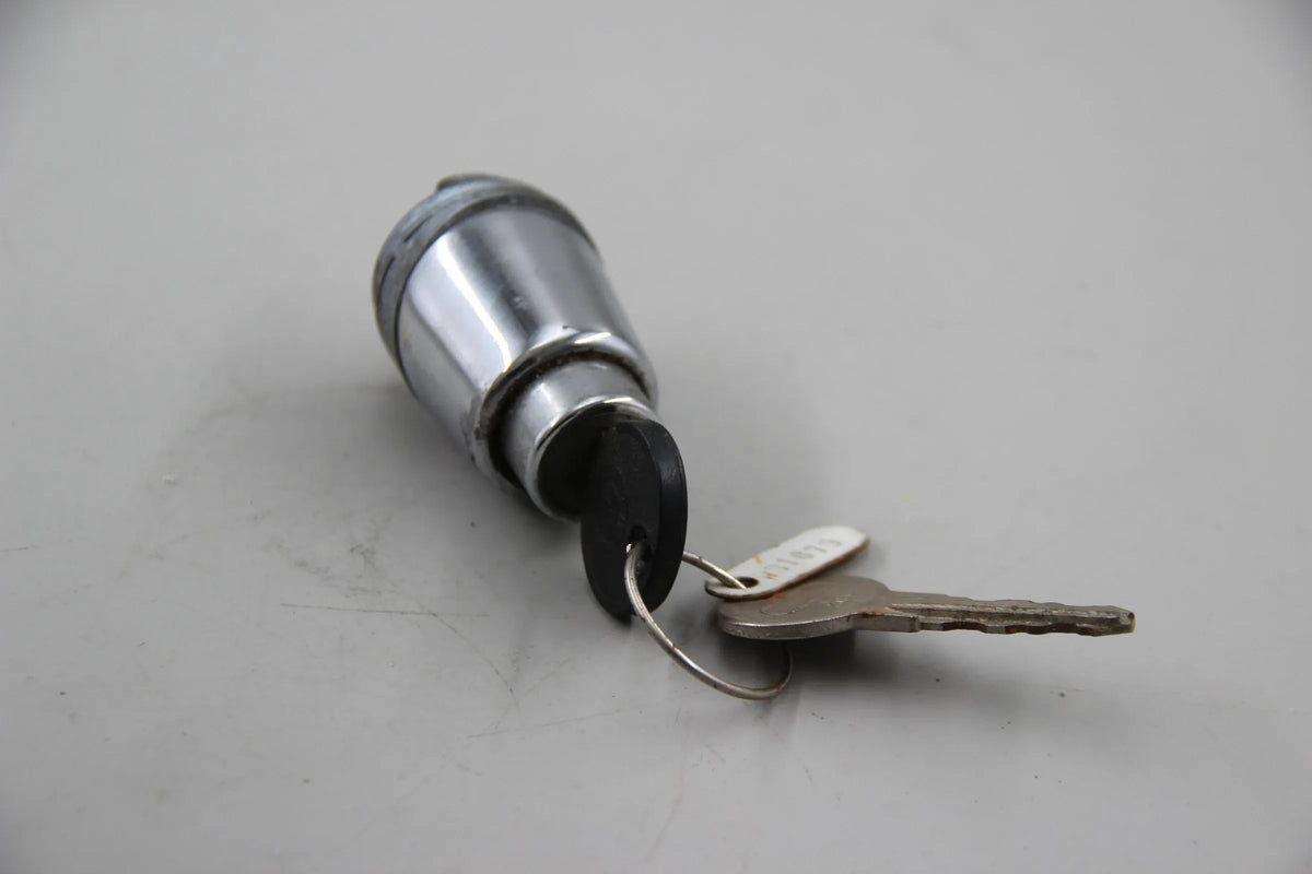 Orig. BMW E12 518 E24 630CS Heckklappenverschluss mit Schlüssel NOS 51241808892