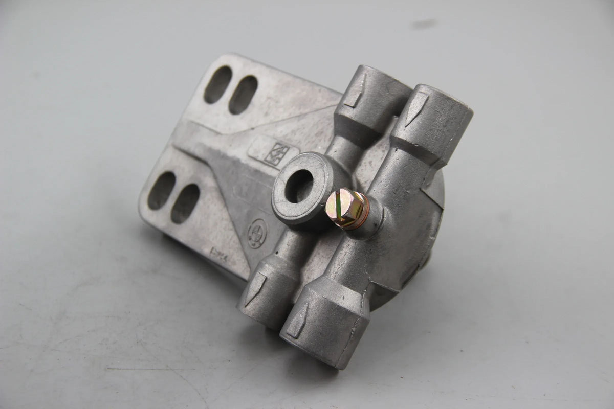 Original BMW E30 324d E34 524td Kraftstofffilterkopf NOS NLA 13322243085