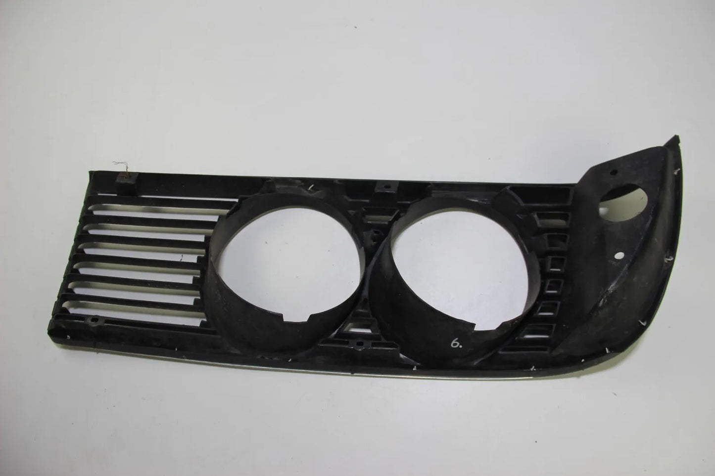 Original BMW E24 635csi Zierleiste Scheinwerfer Rahmen Grille Kühlergrill links