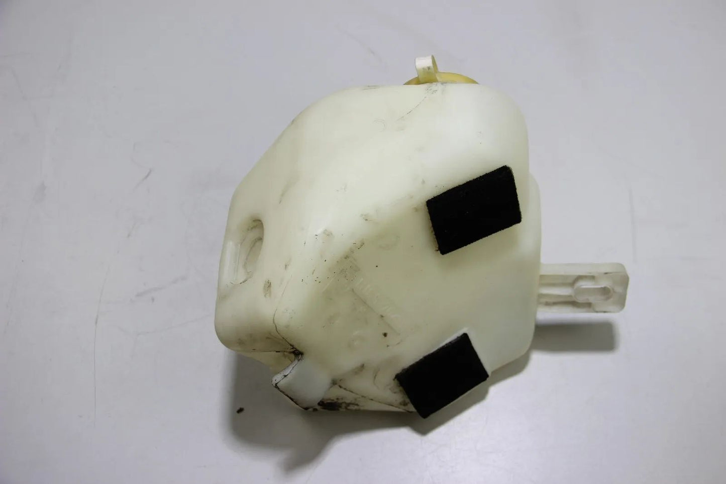 Original BMW E36 316i 3er Wischwasserbehälter Pumpe 6166 8370833