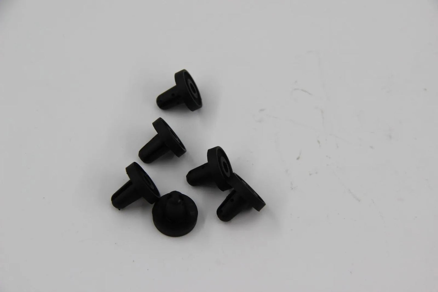 Original BMW E12 E30 E36 E24 E23 Einsteckmutter Heckklappe 6x 51181852299