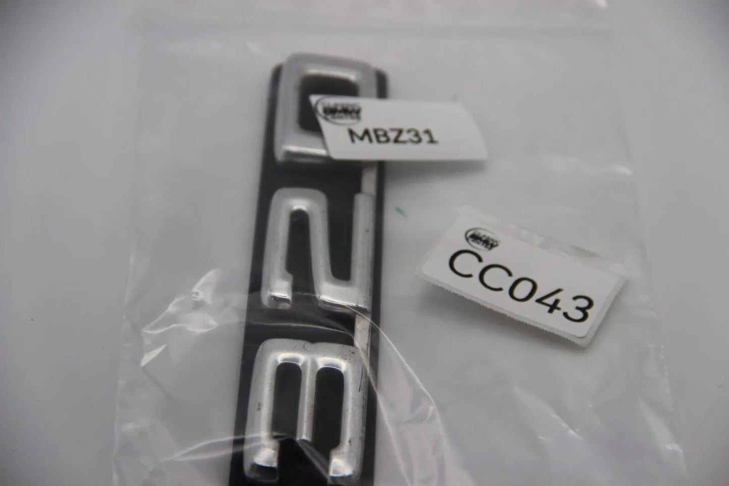 Original BMW E21 320  Modellbezeichnung Emblem Badge Schriftzug Typenschild