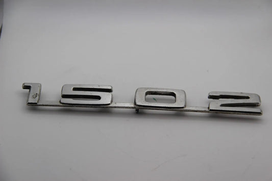 Original BMW E10 1502 Modellbezeichnung Emblem Badge Schriftzug Typenschild