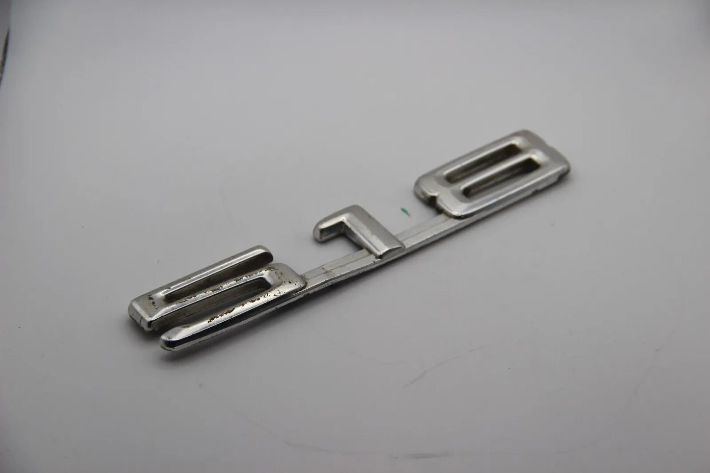 Original BMW E12 518 Modellbezeichnung Emblem Badge Schriftzug Typenschild