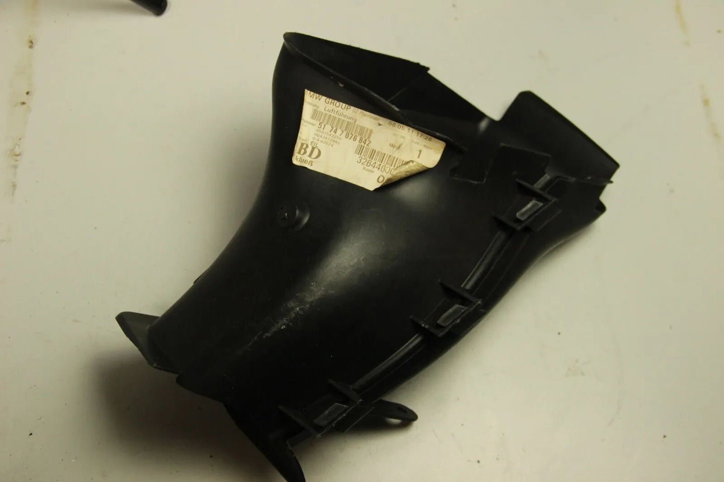 BMW 1er E87 Bremsluftkanal Luftführung Luft Rechts NEU 51747076842