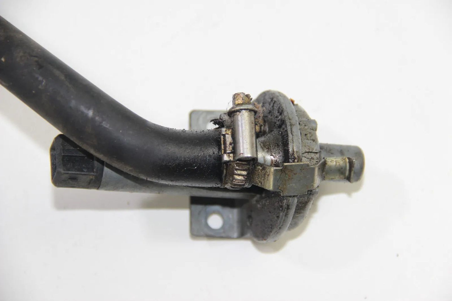 Original BMW E10 NK E21 M10 Wasseranschluss 1225159 Wasser Flansch Zylinderkopf