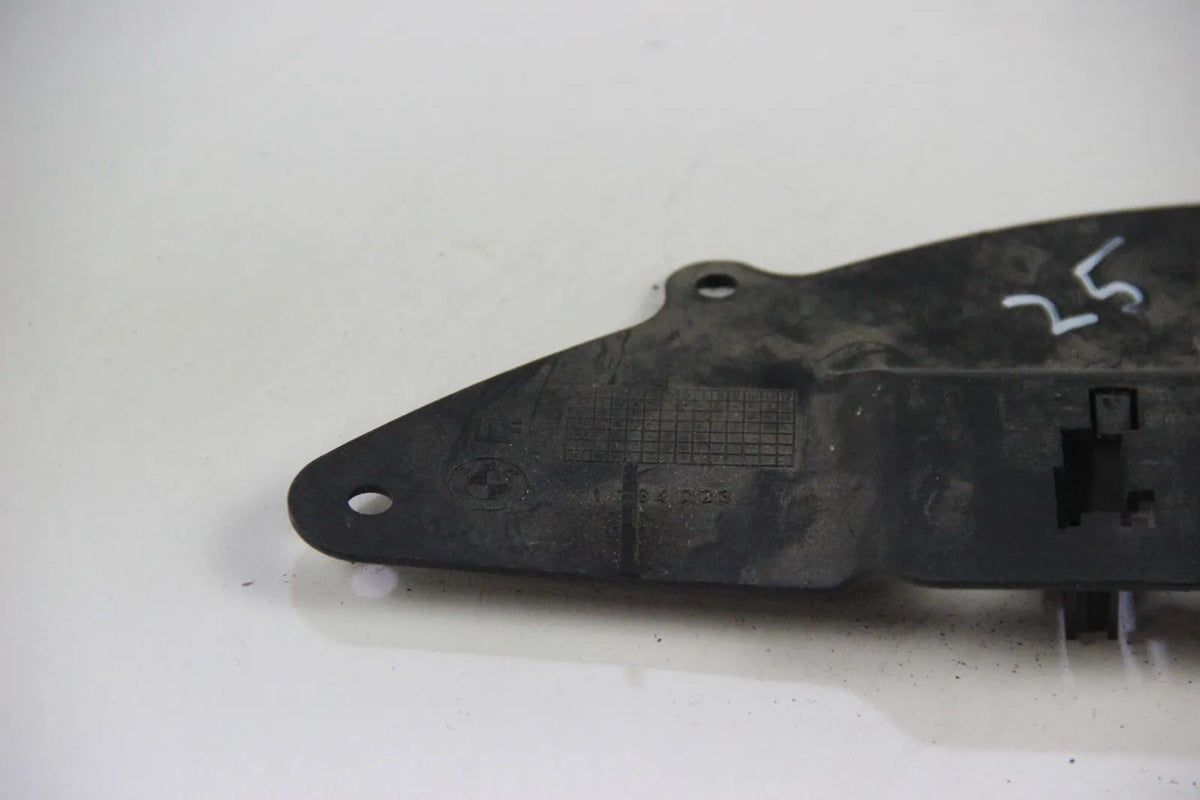 Original BMW E34 Abdeckung Fensterheberantrieb links 1384723 Cover Window Lifter