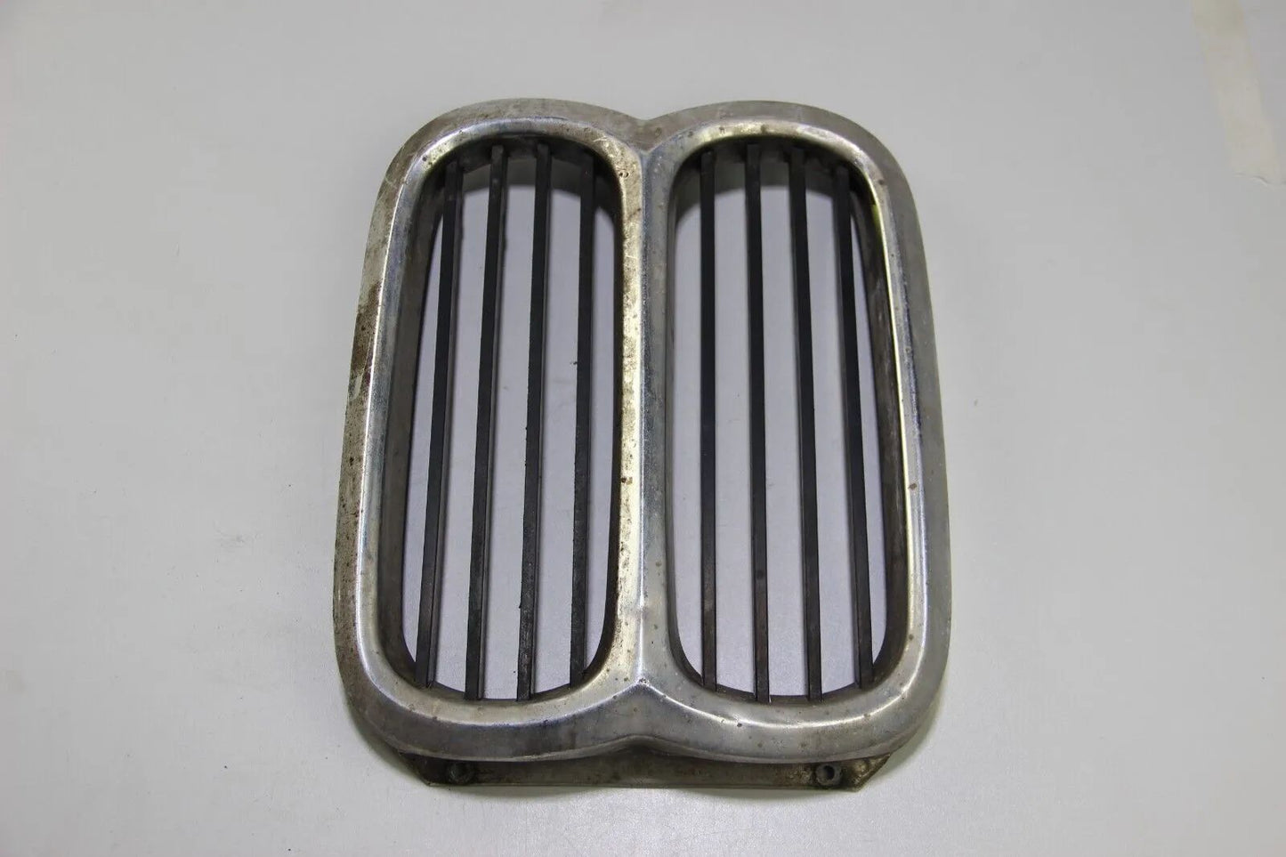 BMW E12 Ziergitter Mitte Niere Chrom 1817683 Grille Kidney