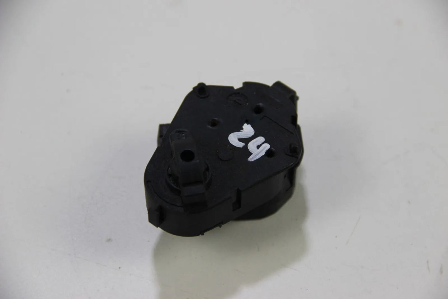 Original BMW E39 E53 X5 Heizung Gebläse Klappe Lüftung Stellantrieb 6900262