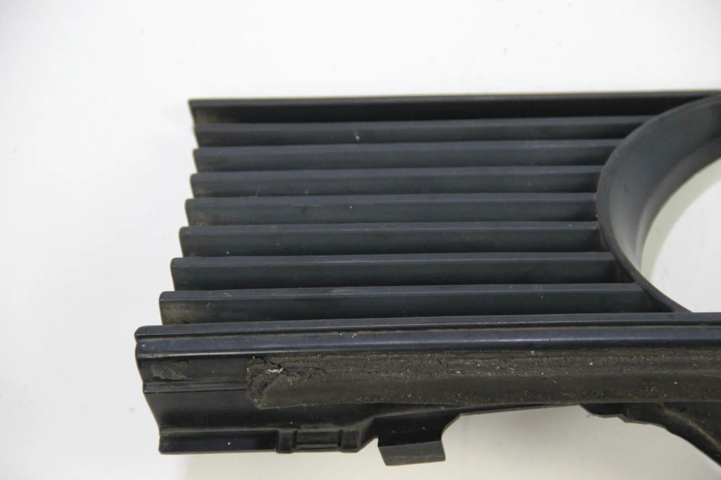 Original BMW E30 Scheinwerfer Umrandung Ziergitter Rechts Grille 1876092