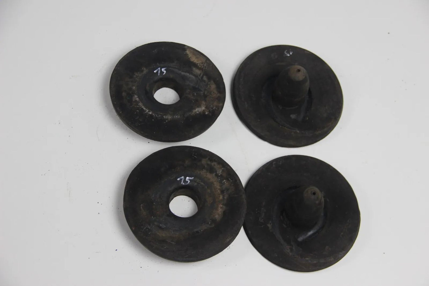 Original BMW E30 Federsitz Puffer Halterung Gummi Satz 1127224 1128610