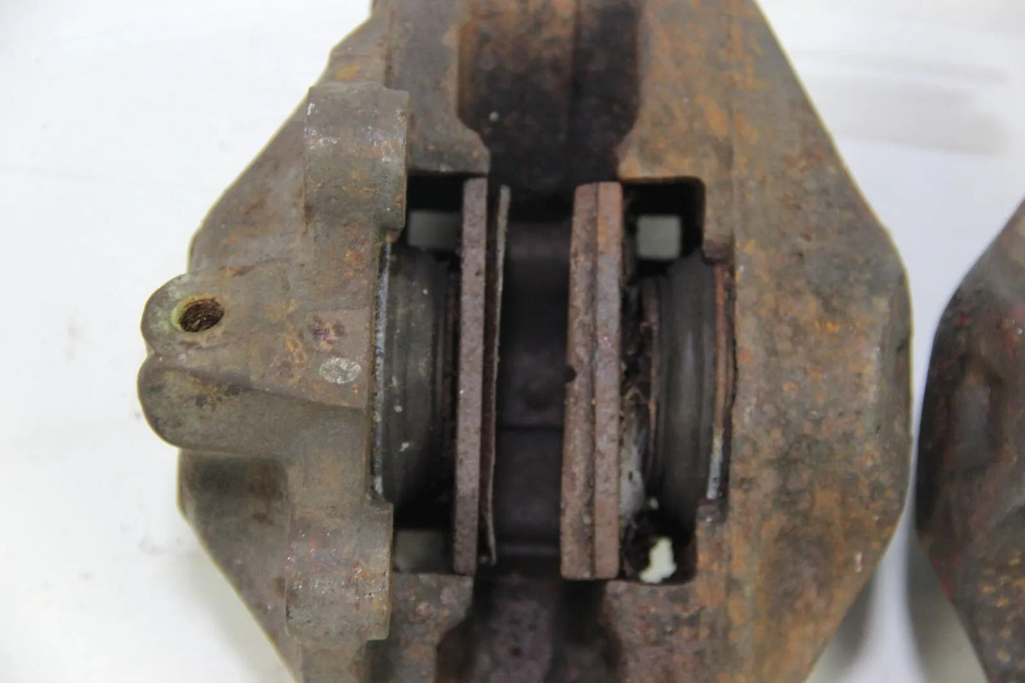 BMW E10 Neue Klasse Bremssattel vorne links rechts 34111104273 34111101843 OEM