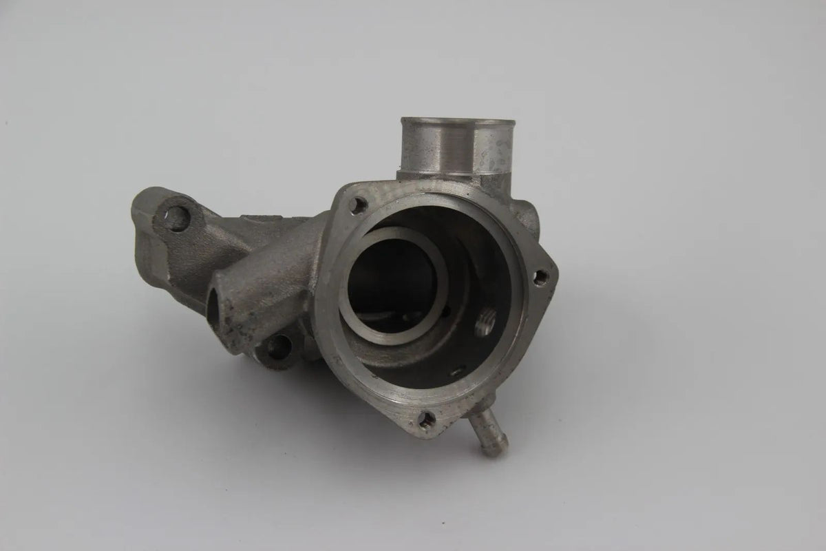 Original BMW E12 E21 E28  Thermostatgehäuse NOS 11531268941