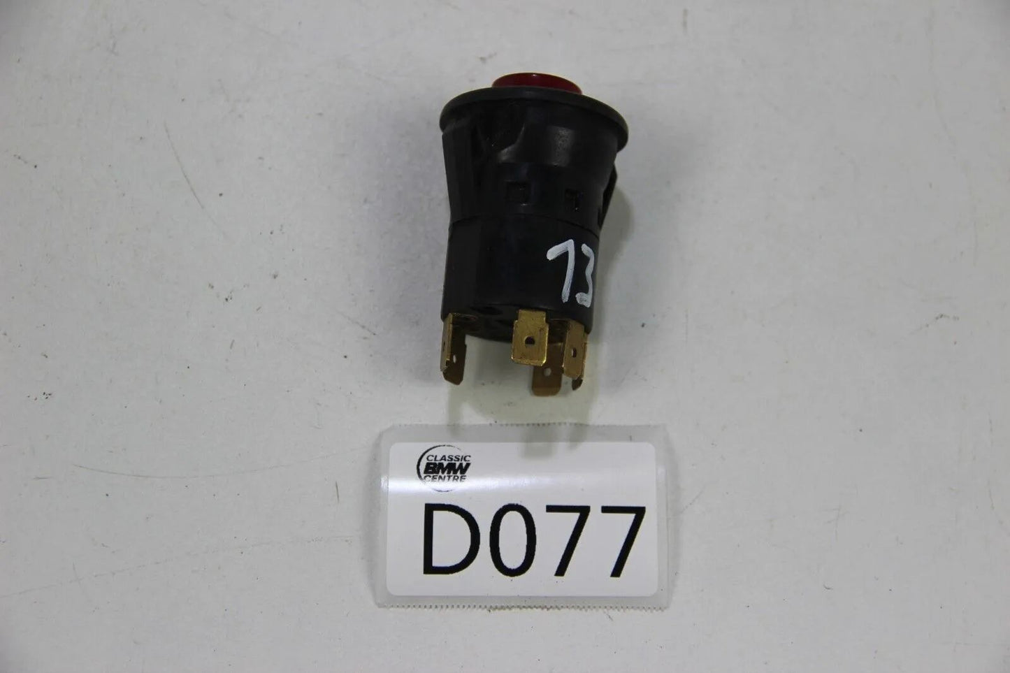 Original BMW E21 315-323i 3er Schalter Rot Warnblinker OEM 61311356584