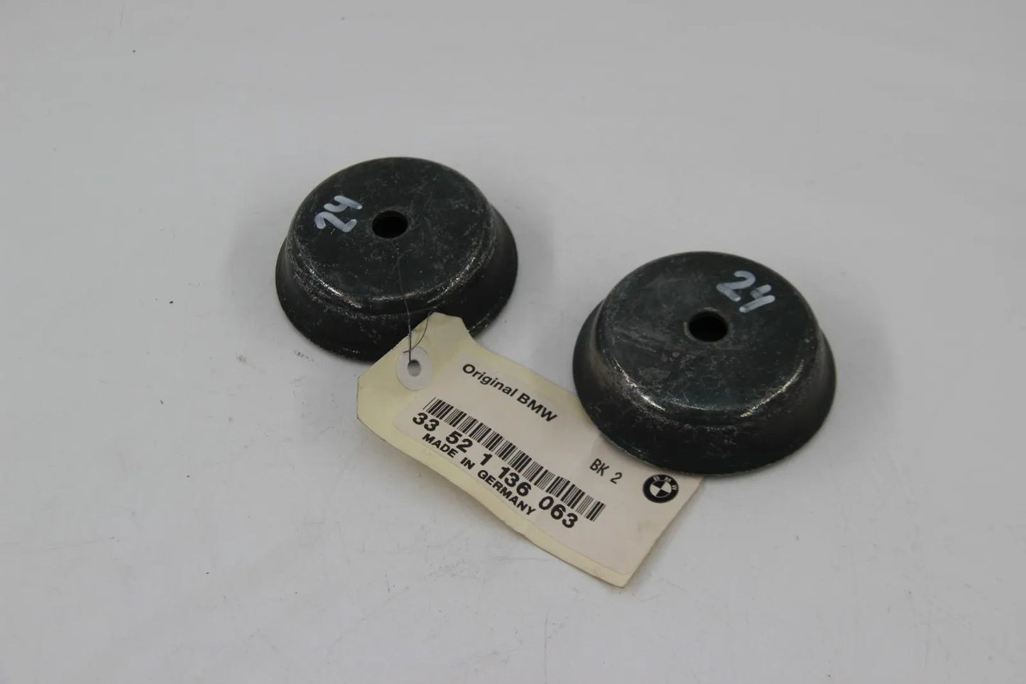 Original BMW E3 E12 E34 E24 E23 E32 Stützscheibe 2 Stk Stützlager 33521136063