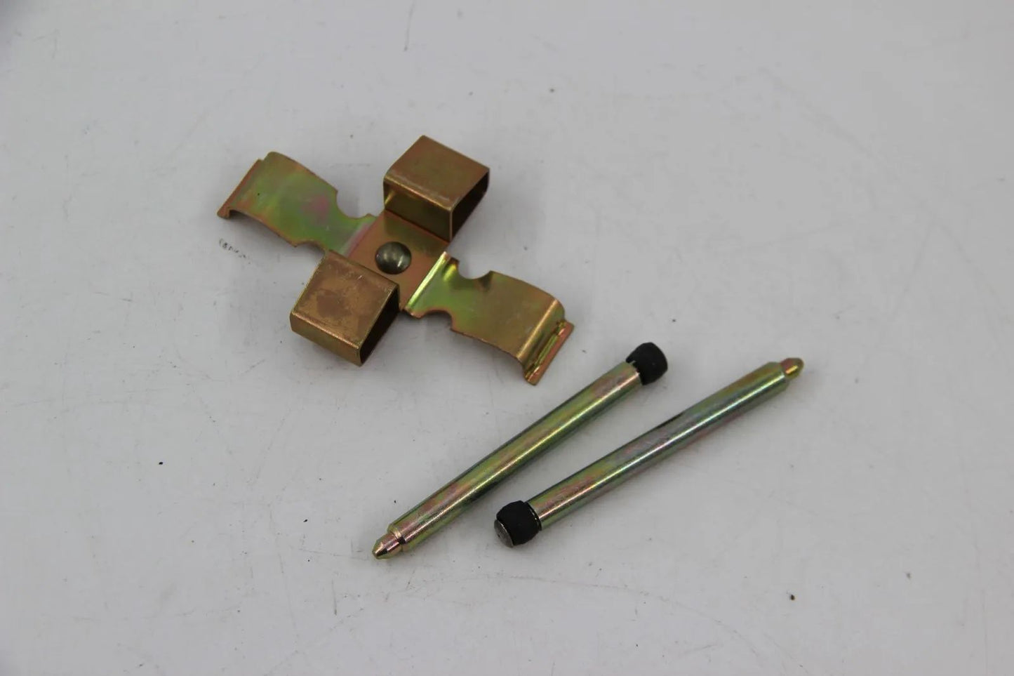 Original BMW E21 315-320i Vorderradbremse Satz Anbauteile NOS 34111150528