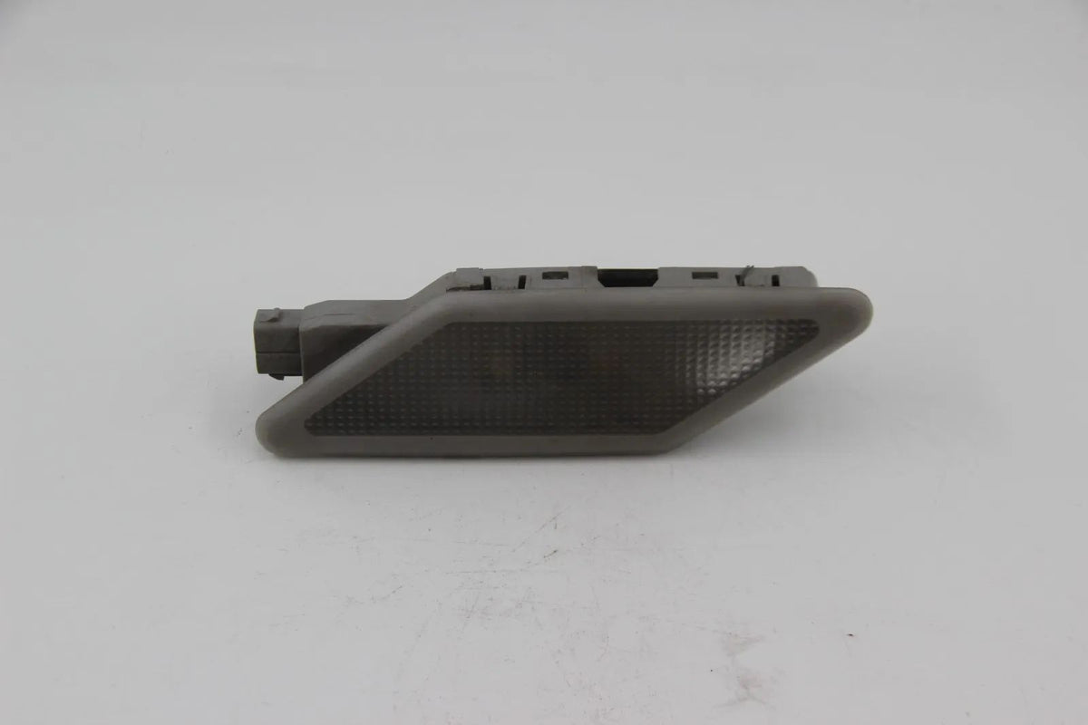 Original BMW E31 850Ci M70 850CSi S70 Innenleuchte hinten re PERL 63311387038