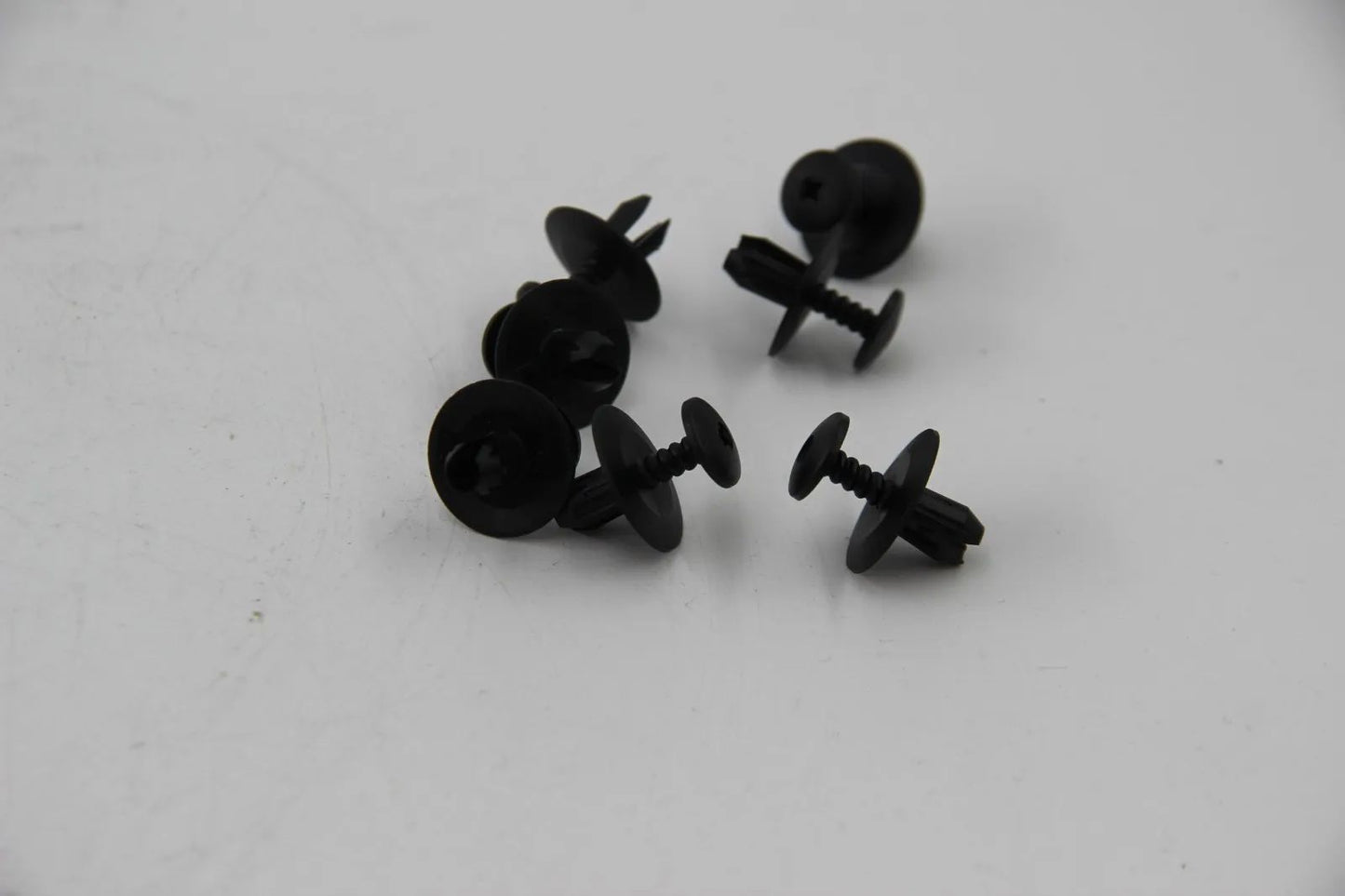 Original BMW E32 E38 E31 E28 E34 E81 E82 Spreizniet D=7,5MM 7Stk. 51481915964