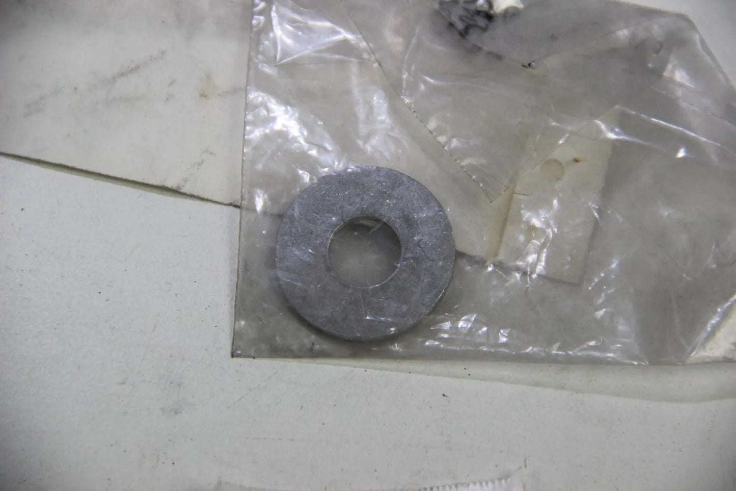 NEU Original BMW E36 320i 325i M3 E34 520i 525i Dichtscheibe 11611735736 Dichtun