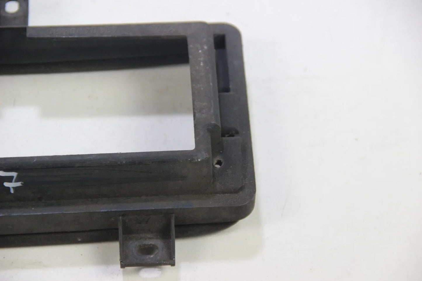 Original BMW E30 E23 E28 E24 Nebelscheinwerfer Halterung 1376916 Bracket