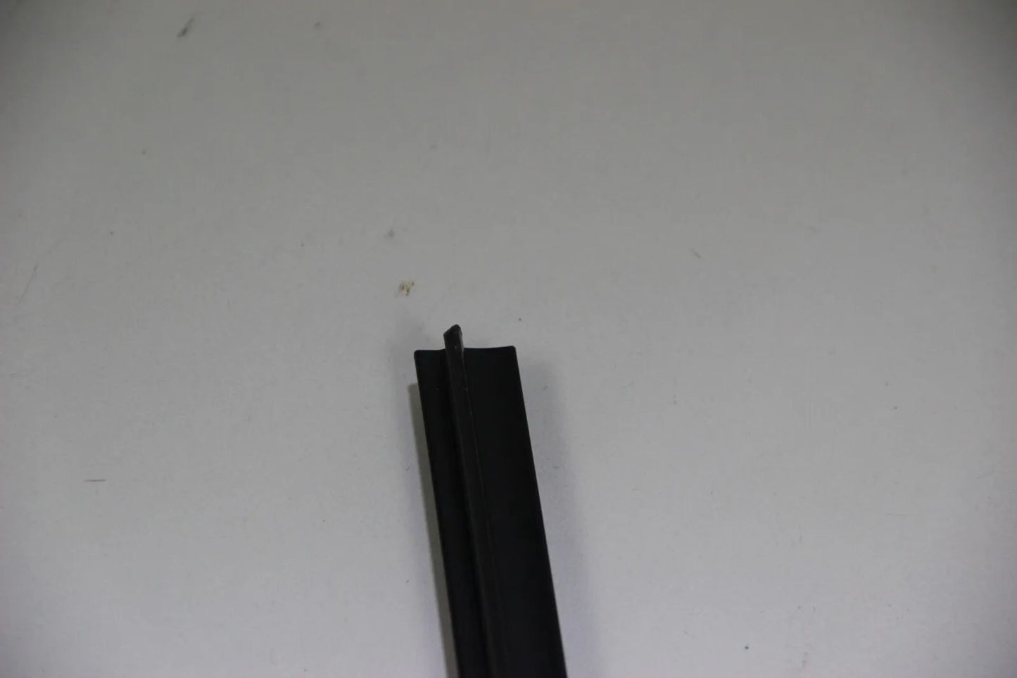 Original BMW E24 635csi Zierrahmen Rechts Schwarz Scheibe Hinten 51311961658