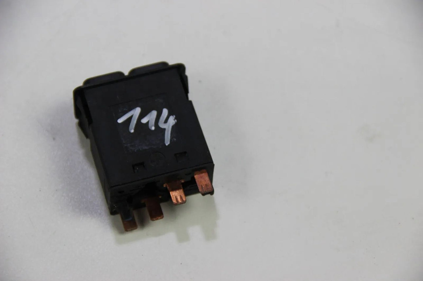 BMW E30 316i-M3 Schalter NSW Nebelschlusslicht Nebelscheinwerfer 1380312