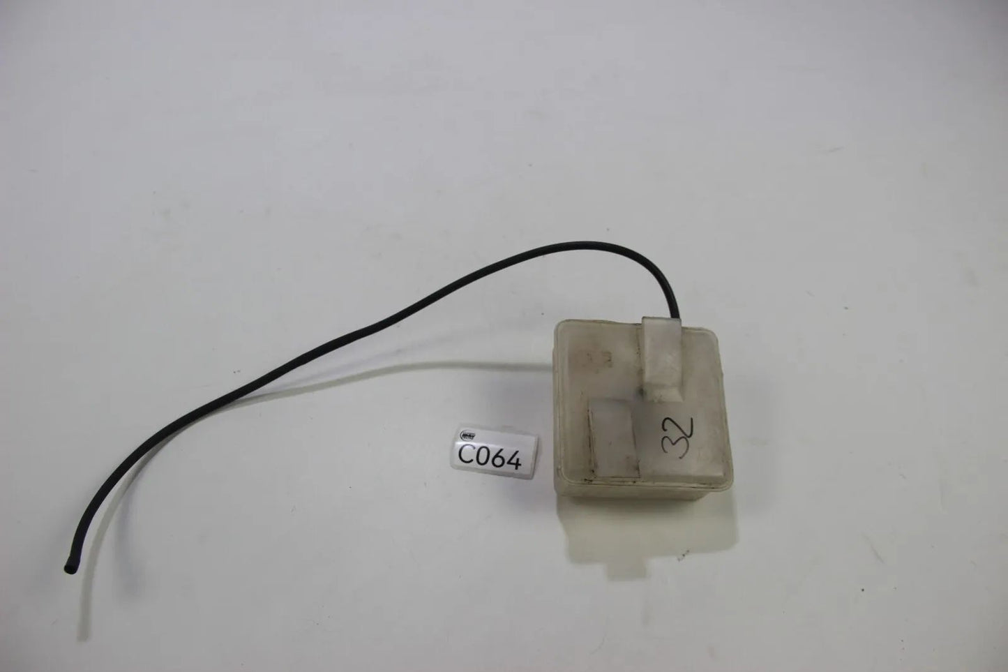 Original BMW E30 320i 325i M3 Batterie Überlauf Ausgleichsbehälter 3er 1374963